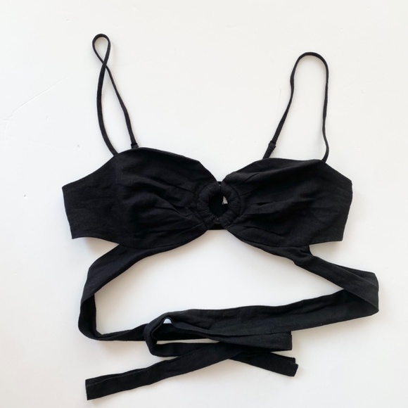 Avec les filles linen blend wrap around crop top - Picture 5 of 5